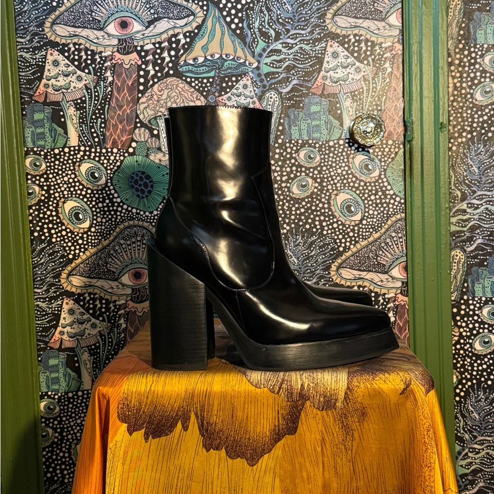 SYRO Tina Leather Boots